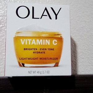 OLAY VITAMIN C MOISTURIZER